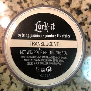 Kat Von D Lock It Translucent Setting Powder
